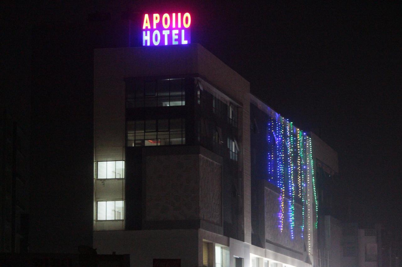Apollo Hotel Ahmedabad Ngoại thất bức ảnh